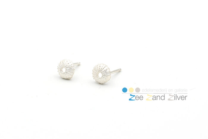 Zilveren oorstekers 'zee-egeltjes klein'