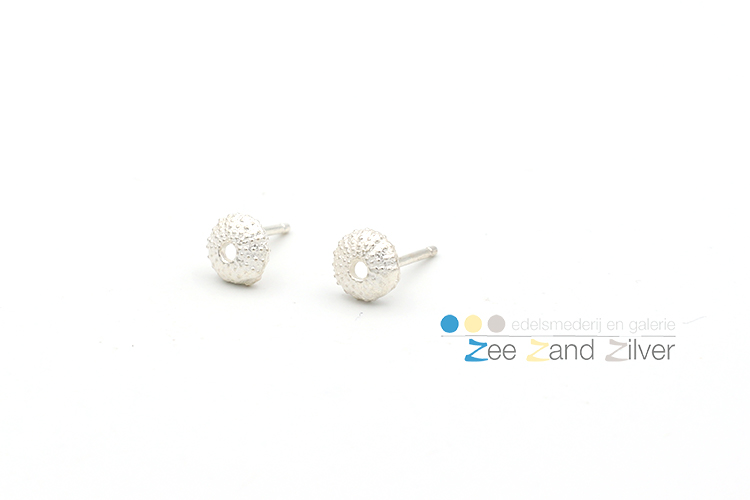 Zilveren oorstekers 'zee-egeltjes klein'